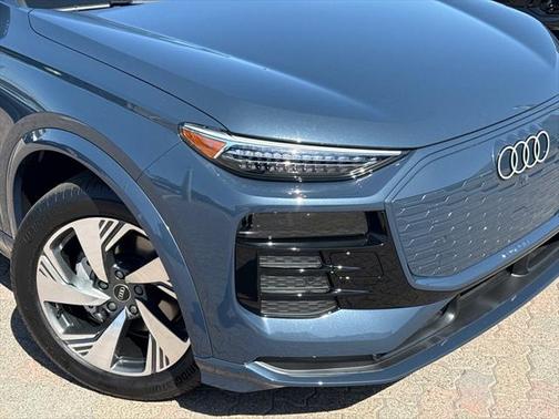 2025 Audi Q6 e-tron Premium Plus quattro