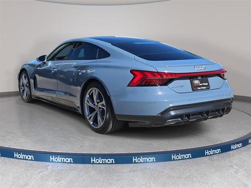 2024 Audi e-tron GT Premium Plus quattro