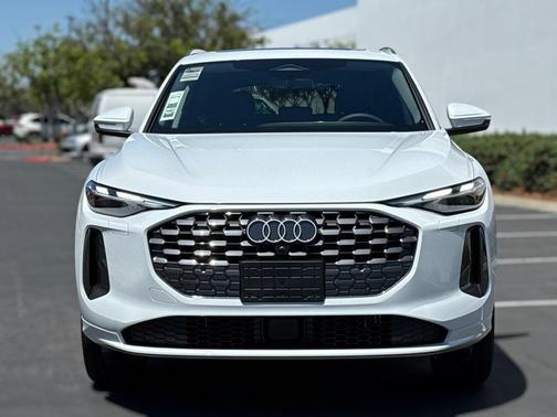 2025 Audi Q5 Premium