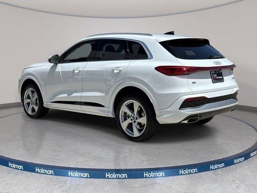 Glacier White Metallic 2025 Audi Q5 Premium Plus TFSI quattro S tronic