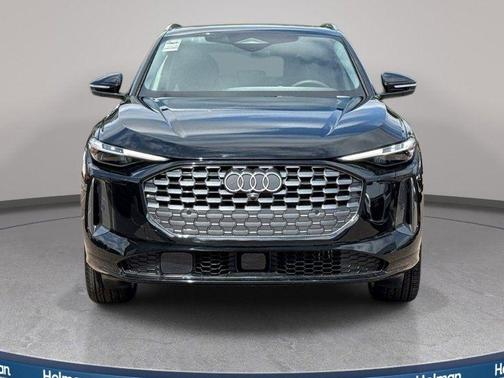 Mythos Black Metallic 2025 Audi Q5 Premium Plus TFSI quattro S tronic