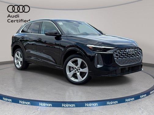 Mythos Black Metallic 2025 Audi Q5 Premium Plus TFSI quattro S tronic