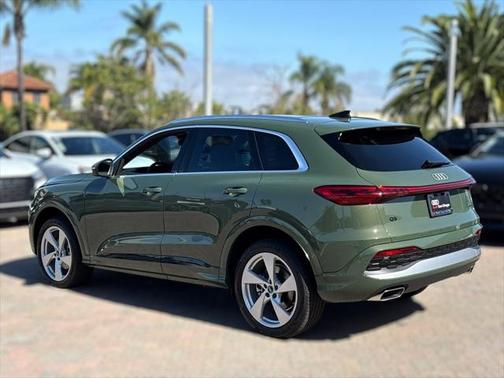 2025 Audi Q5 Premium Plus
