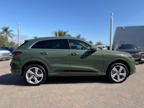 2025 Audi Q5 Premium Plus
