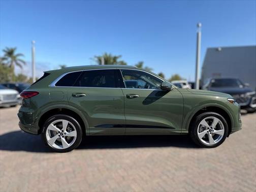 2025 Audi Q5 Premium Plus