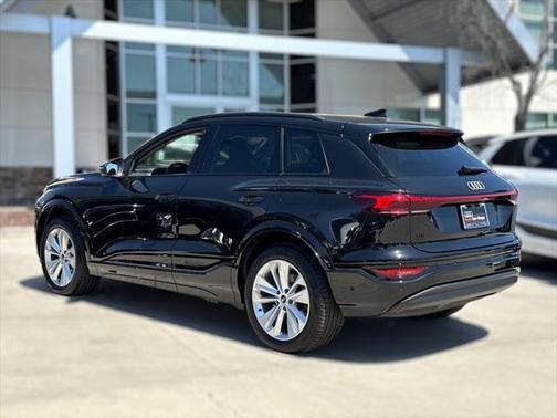 2025 Audi Q6 e-tron Premium Plus