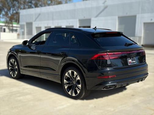 2025 Audi Q8 55 Prestige