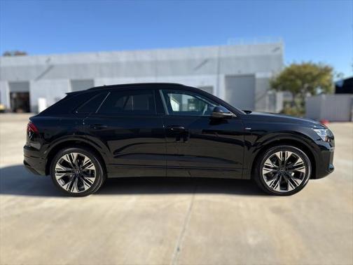 2025 Audi Q8 55 Prestige