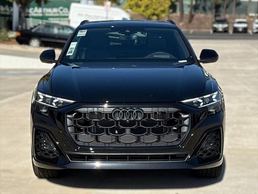 2025 Audi Q8 55 Prestige