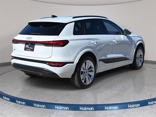 2025 Audi Q6 e-tron Premium Plus