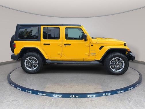 Baja Yellow Clearcoat 2019 Jeep Wrangler Unlimited Sahara
