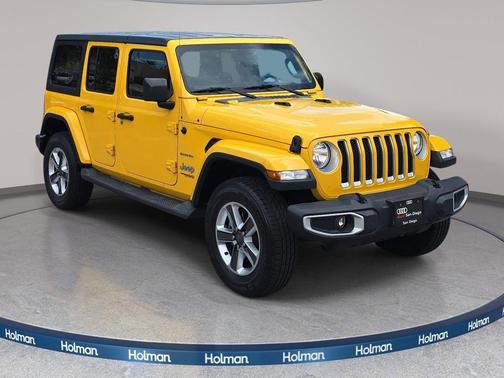 Baja Yellow Clearcoat 2019 Jeep Wrangler Unlimited Sahara