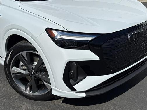2025 Audi Q4 e-tron Premium Plus 55 quattro