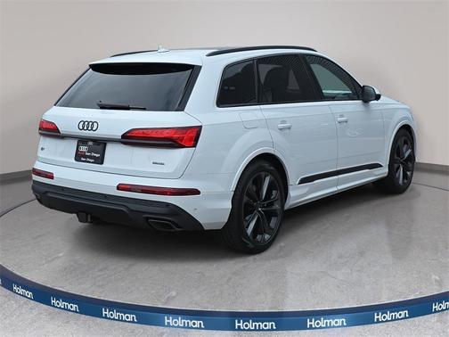 2026 Audi Q7 55 Premium Plus
