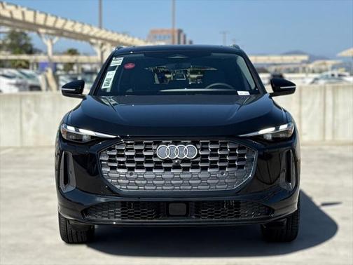 2025 Audi Q5 Premium