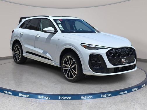Glacier White Metallic 2026 Audi Q5 Premium Plus TFSI quattro S tronic