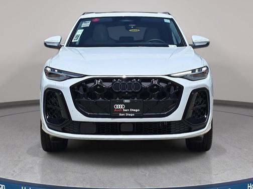 Glacier White Metallic 2026 Audi Q5 Premium Plus TFSI quattro S tronic