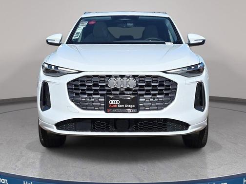 Glacier White Metallic 2026 Audi Q5 Premium Plus TFSI quattro S tronic