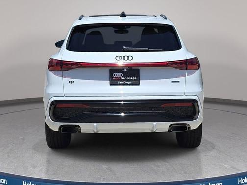 Glacier White Metallic 2026 Audi Q5 Premium Plus TFSI quattro S tronic