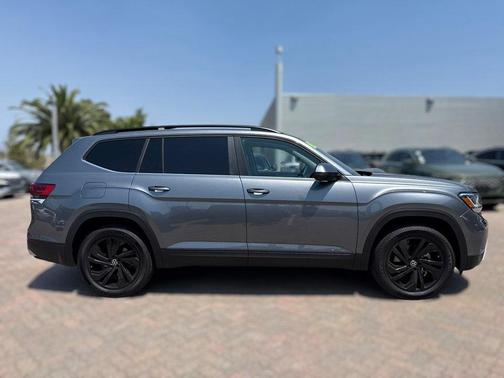 2022 Volkswagen Atlas 3.6L SE w/Technology