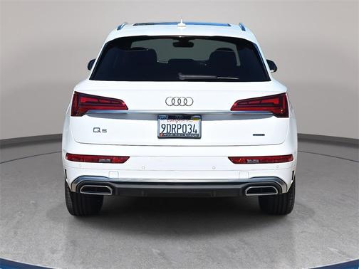 2023 Audi Q5 45 S line Premium Plus