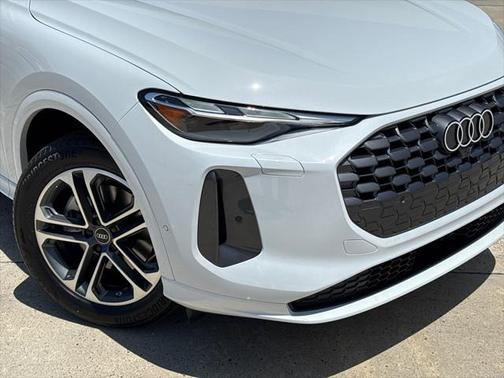 2025 Audi Q5 Premium