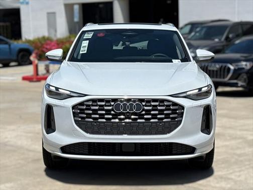 2025 Audi Q5 Premium