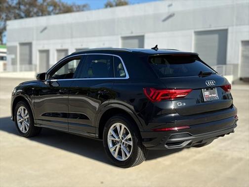 2025 Audi Q3 Premium 45 TFSI S line quattro Tiptronic