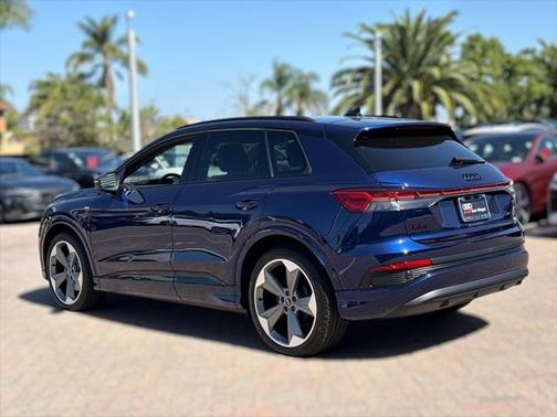 2025 Audi Q4 e-tron Premium Plus 55 quattro