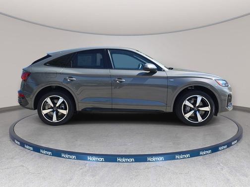 Chronos Gray Metallic 2023 Audi Q5 45 S line Prestige