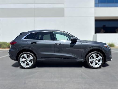 2025 Audi Q5 Premium Plus