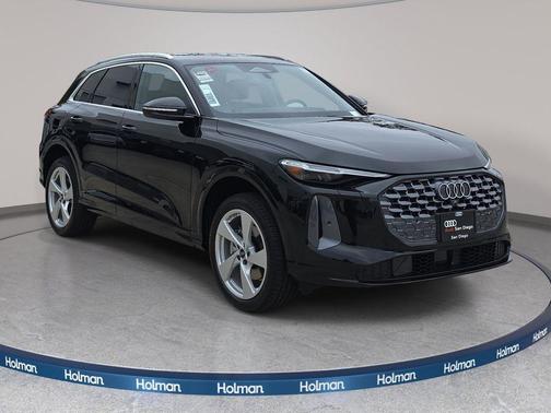 Mythos Black Metallic 2026 Audi Q5 Premium Plus TFSI quattro S tronic