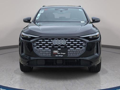 Mythos Black Metallic 2026 Audi Q5 Premium Plus TFSI quattro S tronic