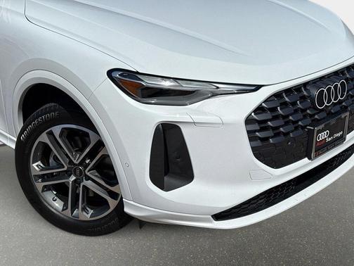 2025 Audi Q5 Premium
