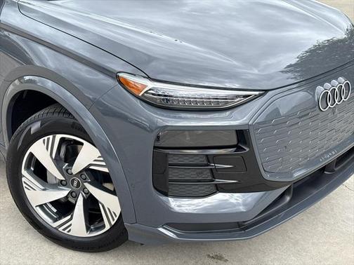 2025 Audi Q6 e-tron Premium Plus quattro