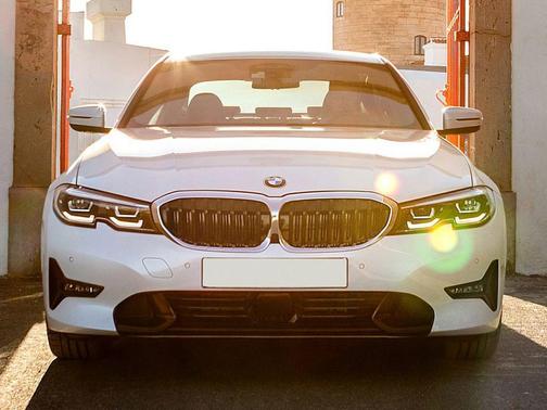 Mineral Gray Metallic 2021 BMW 330e iPerformance