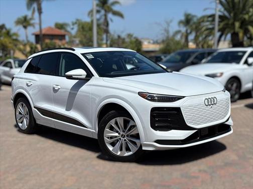 2025 Audi Q6 e-tron Premium Plus