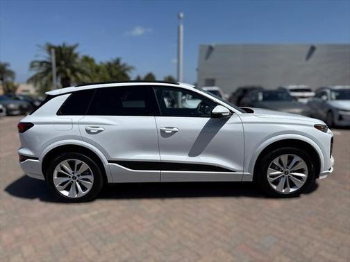2025 Audi Q6 e-tron Premium Plus