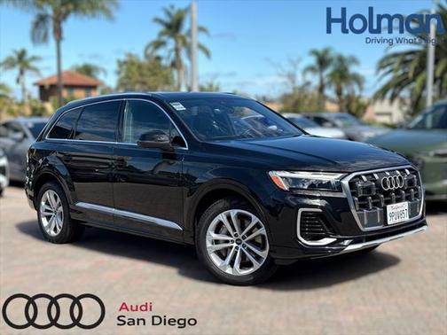 2025 Audi Q7 45 Premium