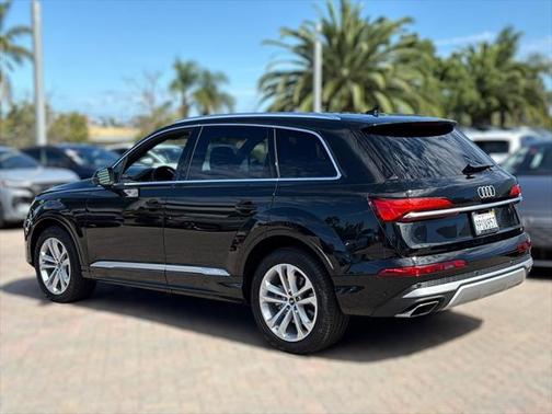 2025 Audi Q7 45 Premium