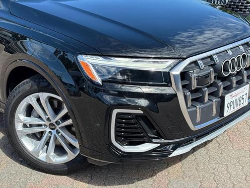 2025 Audi Q7 45 Premium