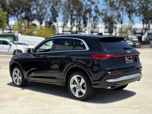 2025 Audi Q5 Premium Plus