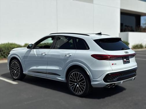 2025 Audi SQ5 3.0T Premium Plus