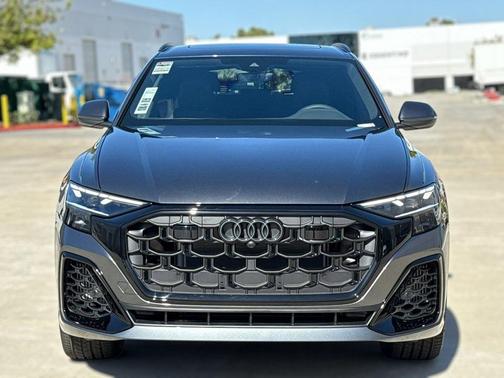 2025 Audi Q8 55 Premium Plus