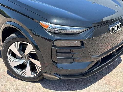 2025 Audi Q6 e-tron Premium Plus quattro