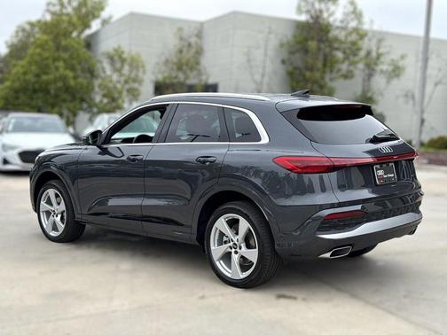 2025 Audi Q5 Premium Plus