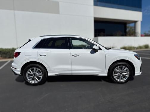2025 Audi Q3 45 S line Premium Plus