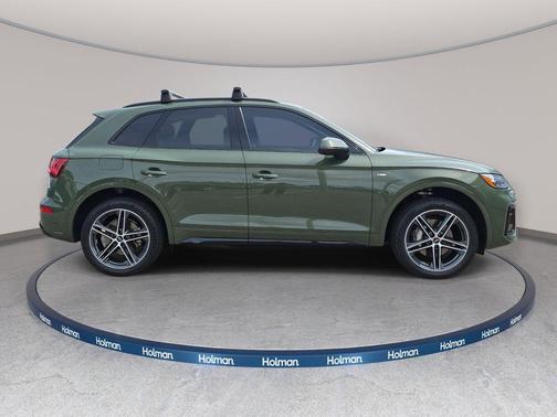 District Green Metallic 2023 Audi Q5 e 55 S line Premium Plus