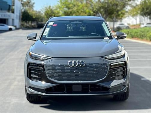 2025 Audi Q6 e-tron Premium Plus quattro