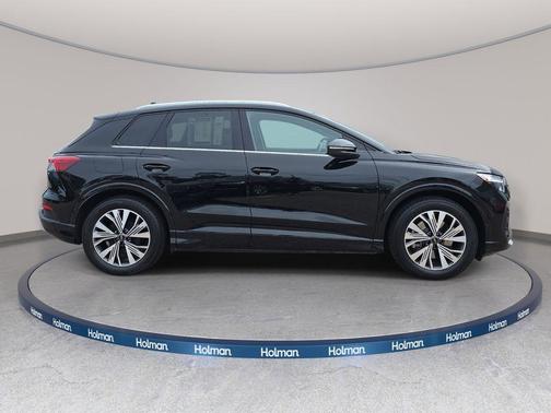 Mythos Black Metallic 2023 Audi Q4 e-tron Premium Plus 40 RWD